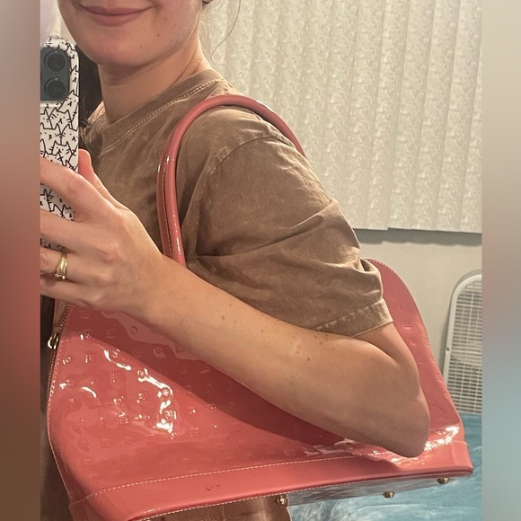 Bubblegum Pink Patent Leather Arcadia Handbag - Picture 11 of 11